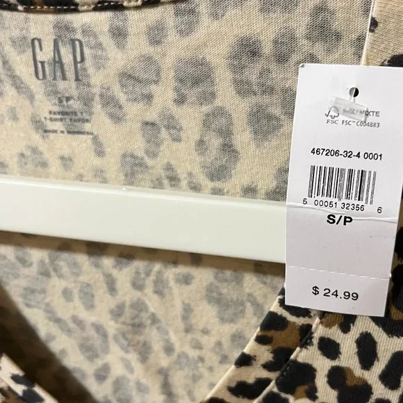 Leopard Print GAP Tee - Picture 5 of 5